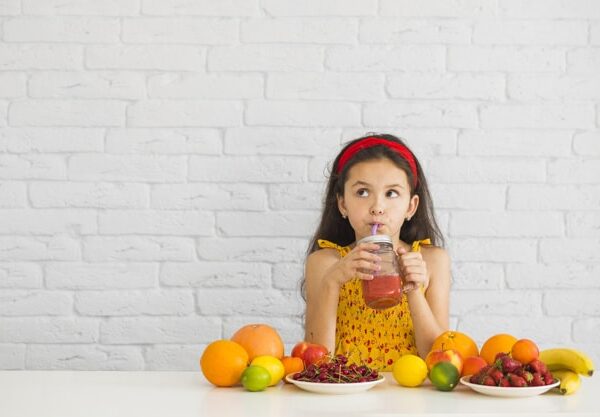 girl-drinking-strawberry-